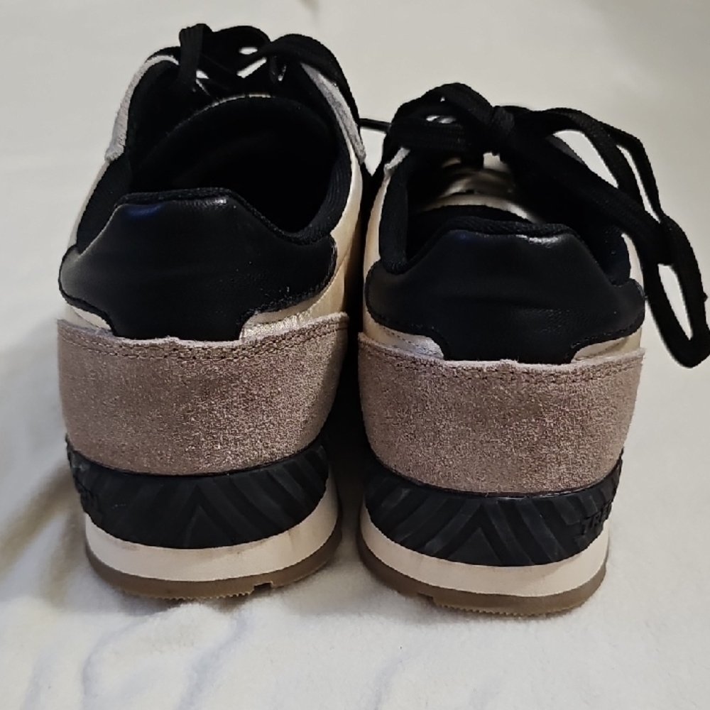 Tretorn Black and Cream Women's Sneakers - Picture 4 of 7